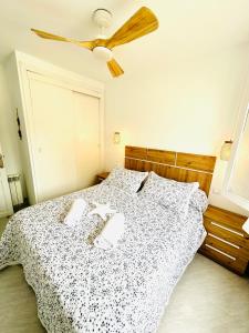 Bonito apartamento con piscina a 50 metros de la playa!