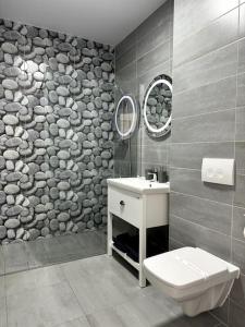 Seville Studio cu Terasă & Vedere la Munte