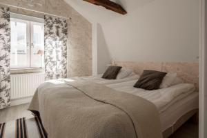 Beautiful 2 bedroom apartment in heart of Visby