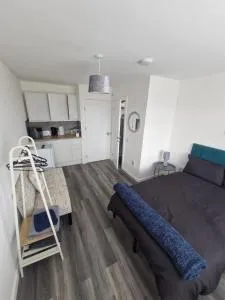 Studio flat - Orlingbury