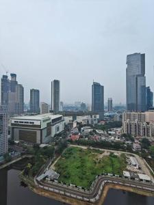 2BR at central city view Thamrin residence Netflix