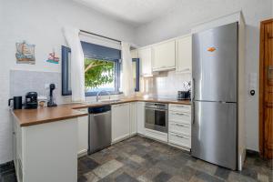 Unique 2 BDR Popi Villa IN FRONT of the SEA