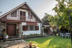 Mary's Beach House Nea Irakleia - 尼亚伊拉克利亚