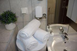 Apartman M&A&M Karlobag 2 minute away from beach