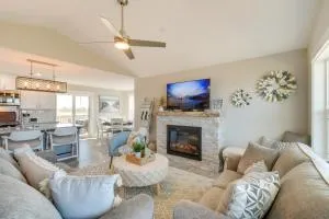 Pet-Friendly Retreat with Fenced Yard, Walk to Beach - Hoquiam