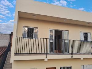 Casa em Sorocaba com Sacada