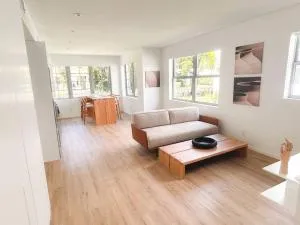 Beach Haus Design District - Bayshore