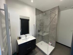 Appartements Appartement T2 vue sur le Canigou : photos des chambres