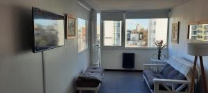 IMPECABLE CENTRO CON COCHERA Departamento zona Plaza Rocha