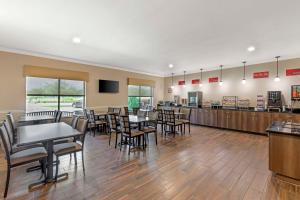 Best Western Plus Burleson Inn & Suites