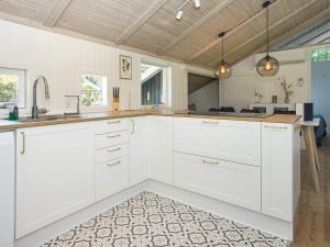 8 person holiday home in Juelsminde-By Traum