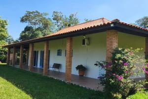 ACASA DO JOAQ U I M, varanda e spa com vista incrível, ar condicionado e roupa de cama e banho entre Porto Feliz, Boituva e Tietê