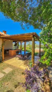 ACASA DO JOAQ U I M, varanda e spa com vista incrível, ar condicionado e roupa de cama e banho entre Porto Feliz, Boituva e Tietê