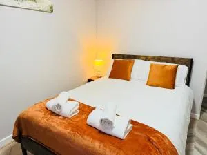 Ashton-U-Lyne Private Ensuite room near Station - 斯塔利桥