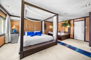 Hotel-Motel Coconut