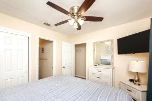 Shelly Sands HeatedPool & HotTub Private Beach