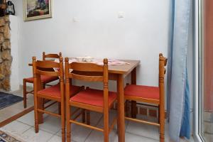 Apartments with parking space Senj - 5571