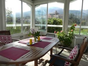 Maisons de vacances Laroque-des-Alberes Stunning 3 bed villa, sunny terrace & great views : photos des chambres