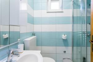 Secluded holiday house Kastel Stari, Kastela - 23384