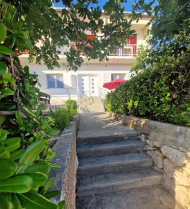 Apartments by the sea Barbat, Rab - 23438