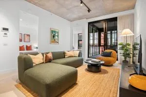 Modern, Luxury Oasis - Melbourne