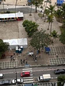 Cobertura 5 suites frente mar Guarujá Pitangueiras