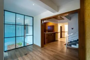 Sapphire Business Suites - Muttam