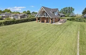 Gorgeous Home In Øster Assels With Wifi - Refshammer