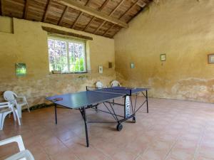 Maisons de vacances Maison perigourdine avec piscine, 7 pers, jardin, cheminee - FR-1-616-111 : photos des chambres