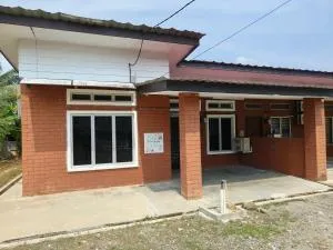 D'manis Homestay - Kampong Simpang Empat