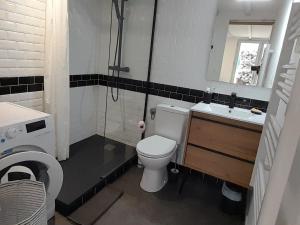 Villa Patio 4 Couchages, Plage à Pied, Surf Spot, Wifi, Parking, Capbreton - FR-1-239-1078