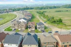 fully Yours, Brand New Basement, private entrance - Cayuga