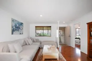 Spacious Seabrook Hideaway Near the Bay - Пойнт-Кук