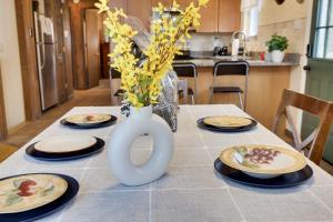 Woodland Escape-0.6Mile to Lake Beach Pet Friendly