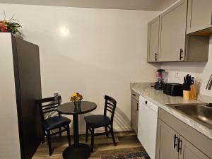 3 BR Guest House Get Away Ideal location