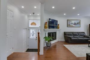 Beautiful House In Scarborough