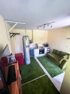 Private studio in the city center, close to subway, Medical University