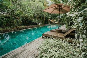 East room at Semadi Living