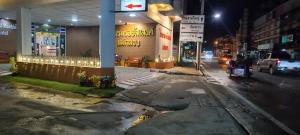 Royal Land Mae Klong Hotel