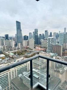 Elegant Condo Near Eaton Centre Mall
