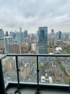 Elegant Condo Near Eaton Centre Mall