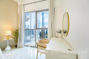 LUX The Executive Burj Khalifa View Suite