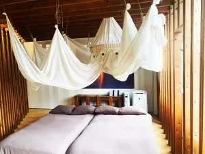 The Rainbow Room - Shimo-dachiyuuridōri