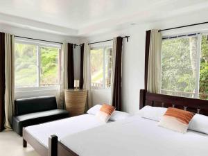 Pine and Fern Resthouse