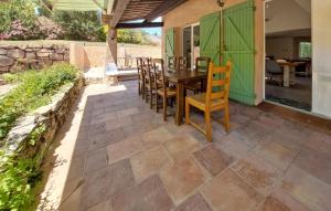 Maisons de vacances Lovely Home In Lorgues With Wifi : photos des chambres
