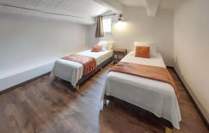 Maisons de vacances Lovely Home In Lorgues With Wifi : photos des chambres