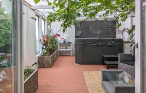 Awesome Home In Tomelilla With Wifi