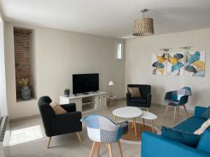 Gîte La Petite Renaudière - proche parc du Puy du F