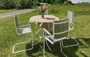 2 Bedroom Stunning Home In Nås