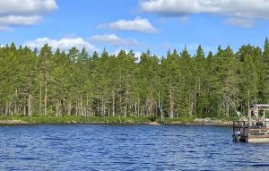 2 Bedroom Stunning Home In Nås